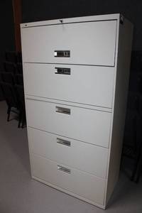 lot 107 image: Large locking file cabinet - 4 drawers and 1 flip-up shelf with key
