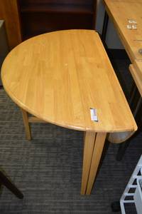 lot 127 image: Drop leaf wood table