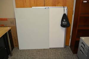 lot 134 image: Quartet glass whiteboard and metal white board with bag of markers