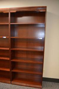 lot 149 image: 6-shelf Cherry finish Bookcase - 36W x 12D x 7ft. Tall