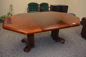 lot 153 image: Conference table - 6ft L x 4ft W x 29 H