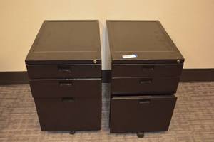 lot 178 image: (2) 3-Drawer Black rolling file cabinets with keys and contents
