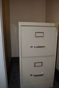 lot 52 image: 2-drawer metal file cabinet with keys
