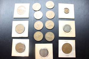 lot 100 image: Coins Foreign currency, see pictures