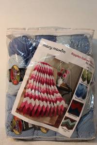 lot 168 image: Throw Blanket kit yarn for Ripples Galore in Blue