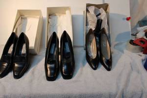 lot 173 image: Womens Leather Shoes Black Amalfi 7.5AA, Nickels 7.5N, Navy Nickels 7.5N