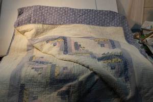 lot 177 image: Quilt 86x100 as shown
