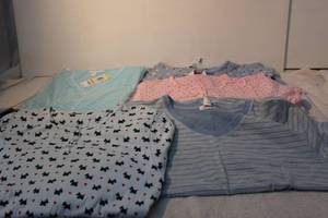 lot 179 image: Womens pajamassleepwear size M, see pictures