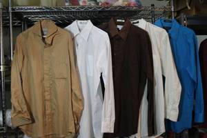 lot 38 image: Mens Clothes Dress shirts all 1532-33 - Brown, White and Blue