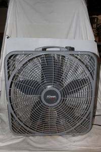 lot 28 image: Box Fan