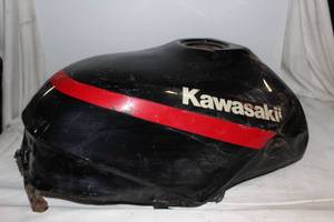 lot 64 image: Kawasaki Fuel Tank