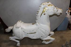 lot 74 image: Vintage Plastic Horse From Merry Go Round