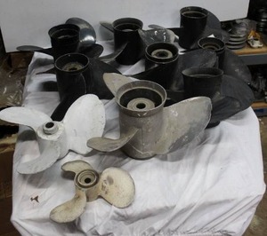 lot 194 image: Used Boat propellers