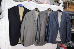 lot 187 image: Mens Clothes  (3)Savile Row Co 40R, and Steve Harvey jacket 40R