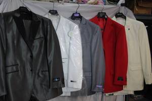 lot 281 image: Mens Clothes Steve Harvey 44L38L, AbitoVero White Jacket, Fabio grey 3-piece, Lucci Red 44R, Stacy Adams 3-piece