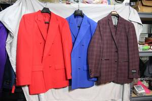 lot 293 image: Mens Clothes Vittorio St. Angelo (1)Red, (1) Blue 42L, Stacy Adams maroon plaid 3-piece