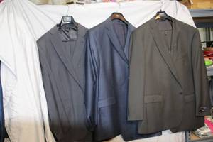 lot 296 image: Mens Clothes all Size 50L Angelo Rossi, Carlo Mandrone blue jacket, Gulliano Couture suit