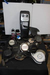 lot 314 image: Honda, Yamaha, Suzuki parts, see pictures