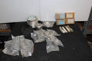 lot 330 image: Disc parts, center bolts, and more, see pictures