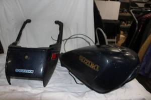 lot 357 image: Suzuki fuel tank and Suzuki Rear cowling
