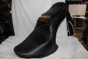lot 250 image: Motorcycle Seat, see pictures