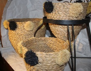 lot 381 image: 3 basket set with wrought iron stand
