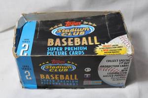 lot 230 image: 1993 Topps baseball cards as shown