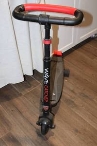 lot 395 image: Wave catcher Electric Scooter as shown