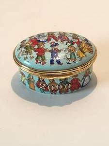 lot 4 image: 2000 Limited Edition - Children of the Millennium Box - Halcyon Days Box #6745