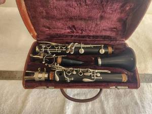 lot 224 image: Vintage clarinet in case by Perfectone of Elkhart Indiana