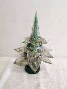 lot 81 image: Murano glass Christmas tree