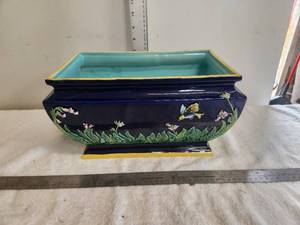 lot 155 image: Hand crafted flower pot - Made in Italy - matches lot 154