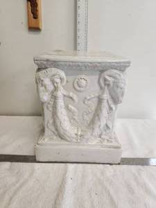 lot 156 image: Pedestal with Ram motif - Made in Italy