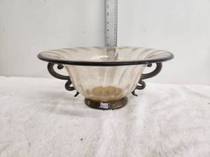 lot 126 image: Murano footed glass bowl - Made in Italy