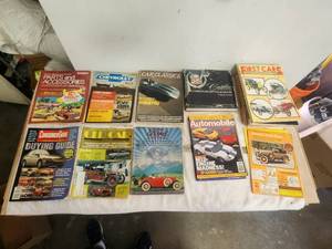 lot 191 image: Selection of vintage car magazines -