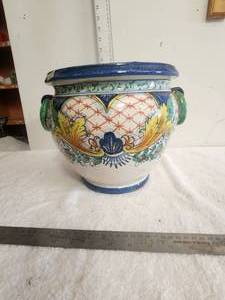 lot 194 image: Hand crafted cache pot - Made in Italy