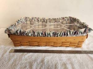 lot 151 image: Longaberger Collectible Basket - 1997 Entertaining Basket - liner, protector and tray