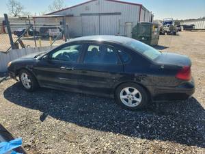 lot 229 image: 2002 Ford Tauras - Vin# 1FAHP53262G222468 - Black - No Title - Will need to apply for lost or bonded title - Sold as is.. Will need to be towed