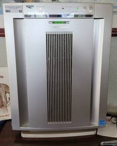 lot 93 image: WINIX AIR CLEANER MODEL 5300 AS SHOWN.
