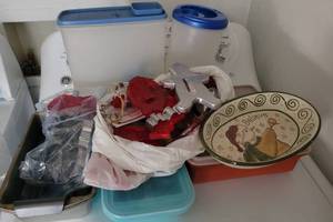 lot 146 image: LOT OF BAKING ACCESSORIES AND MORE AS SHOWN.