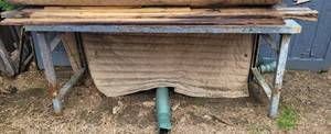 lot 226 image: METAL WORKTABLE AS SHOWN. CONTENTS NOT INCLUDED. APPROX. 72 X 28 X 32