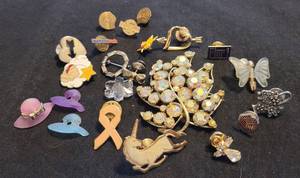 lot 241 image: PINS, BROOCH PINS AS SHOWN.
