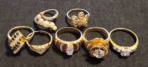 lot 253 image: (7) ASSORTED RINGS AS SHOWN.