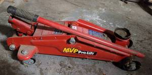 lot 274 image: MVP PRO LIFT 2-TON JACK AS SHOWN.
