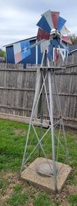 lot 229 image: LARGE WINDMILL AS SHOWN. BUYER IS RESPONSIBLE FOR PROPER REMOVAL.