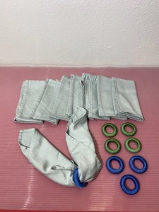 lot 11 image: Lot of 8 - Garnier-Thiebaut Dinner Napkins 16 x 16 with Napkin Rings 2 - Green & Blue