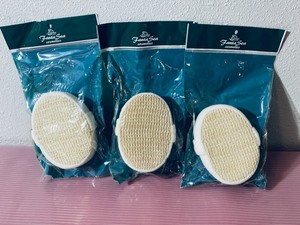 lot 69 image: Lot of 3 - New Fanta Sea Cosmetics Terry Bath Sponge - Tan & White