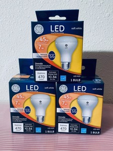 lot 125 image: Lot of 3 - New GE LED Long Life Low Energy 45 Watt Replacement Indoor Floodlight Model# LED7DR20BX - Soft White