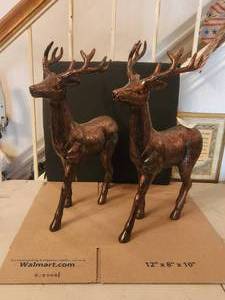 lot 13 image: Vintage pair of plastic Deer