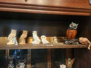 lot 19 image: Selection of Owls
